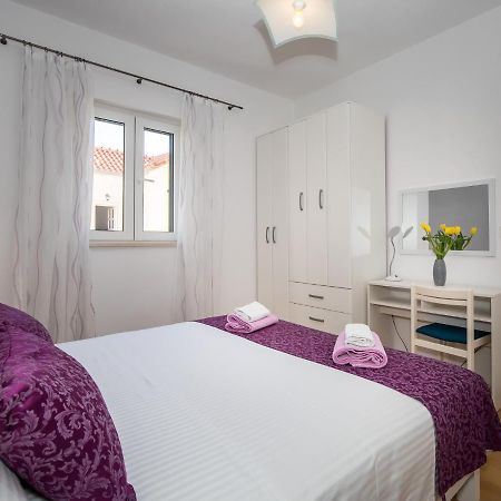 Apartmani Filipic Бол Экстерьер фото