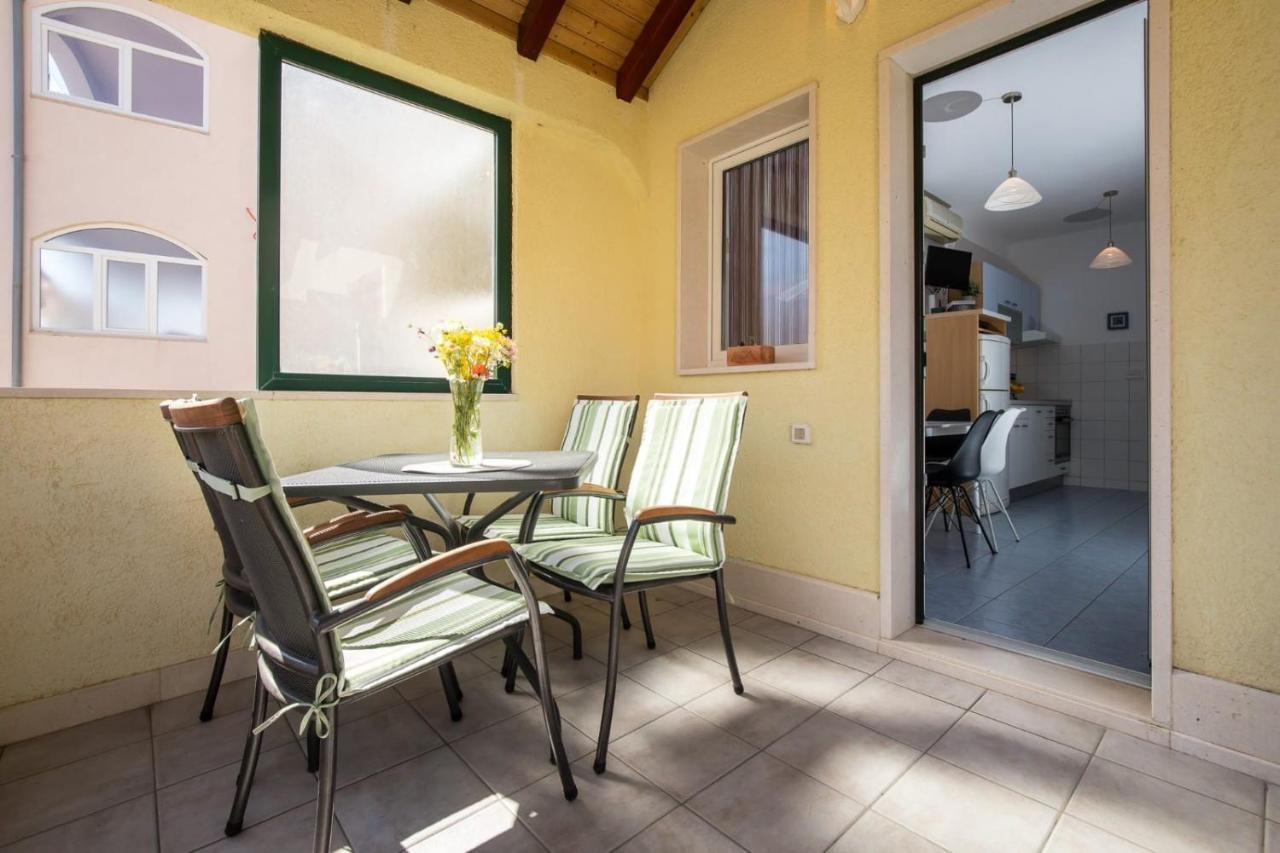 Apartmani Filipic Бол Экстерьер фото