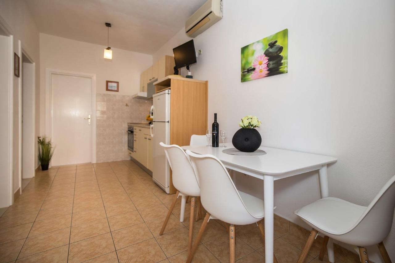 Apartmani Filipic Бол Экстерьер фото