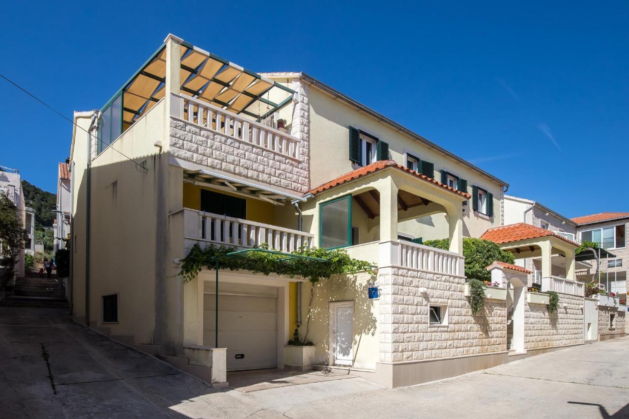 Apartmani Filipic Бол Экстерьер фото