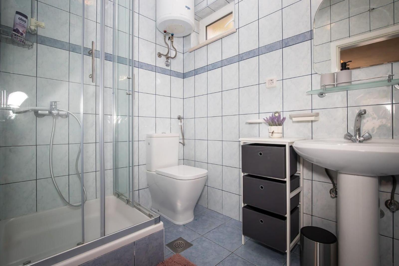Apartmani Filipic Бол Номер фото